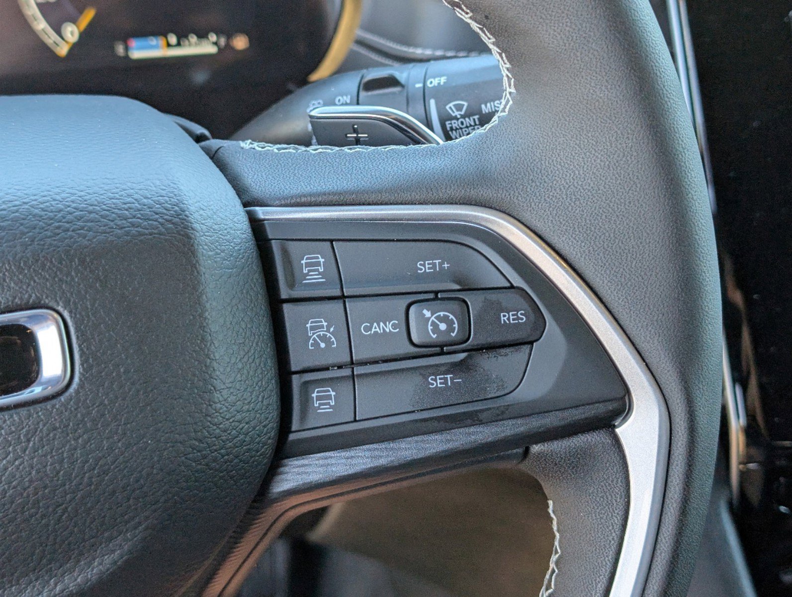 New 2024 Jeep Grand Cherokee Laredo X w/ Luxury Tech Group I image 19