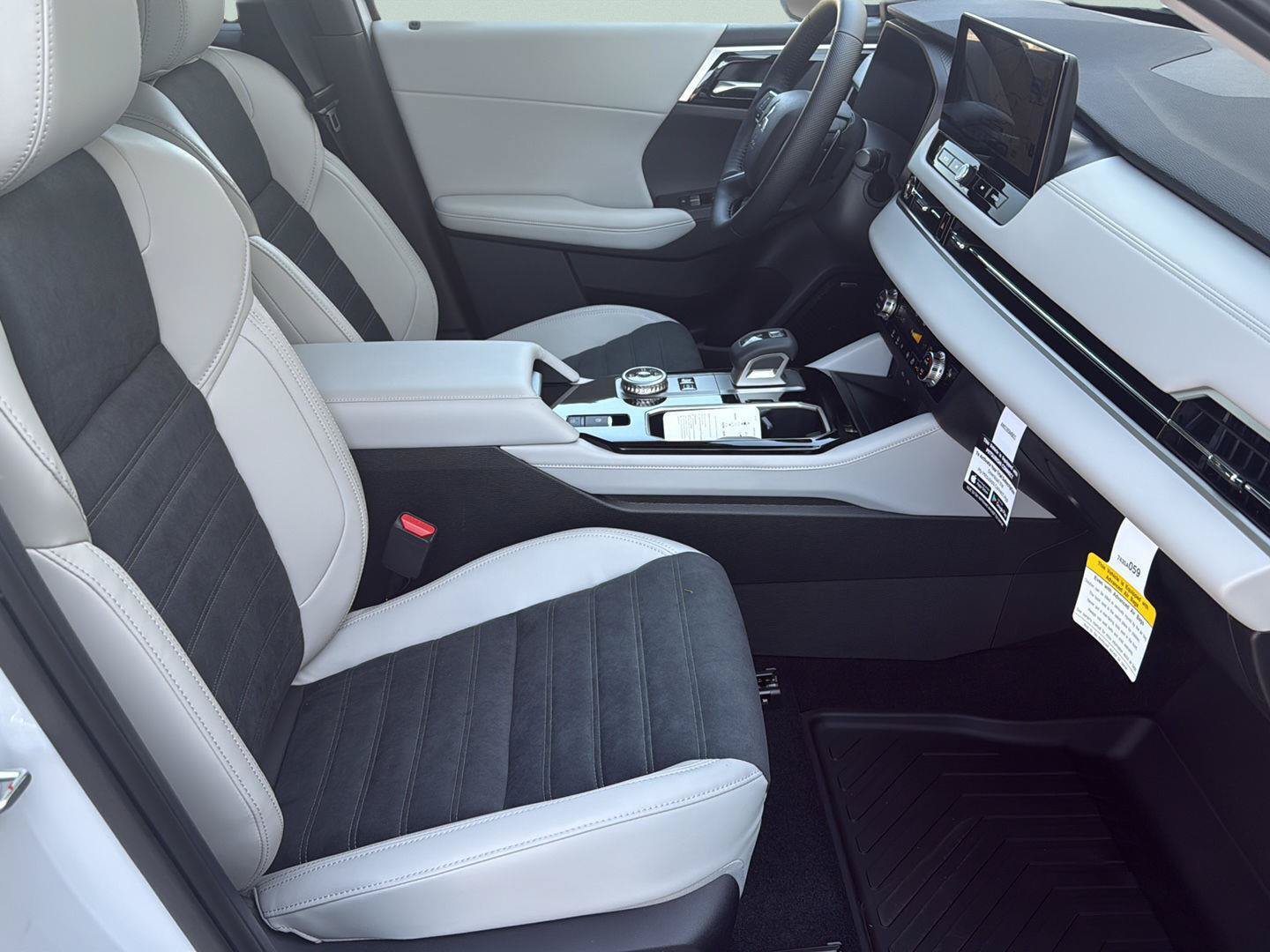 New 2026 Mitsubishi Outlander SE AWD/4WD image 24