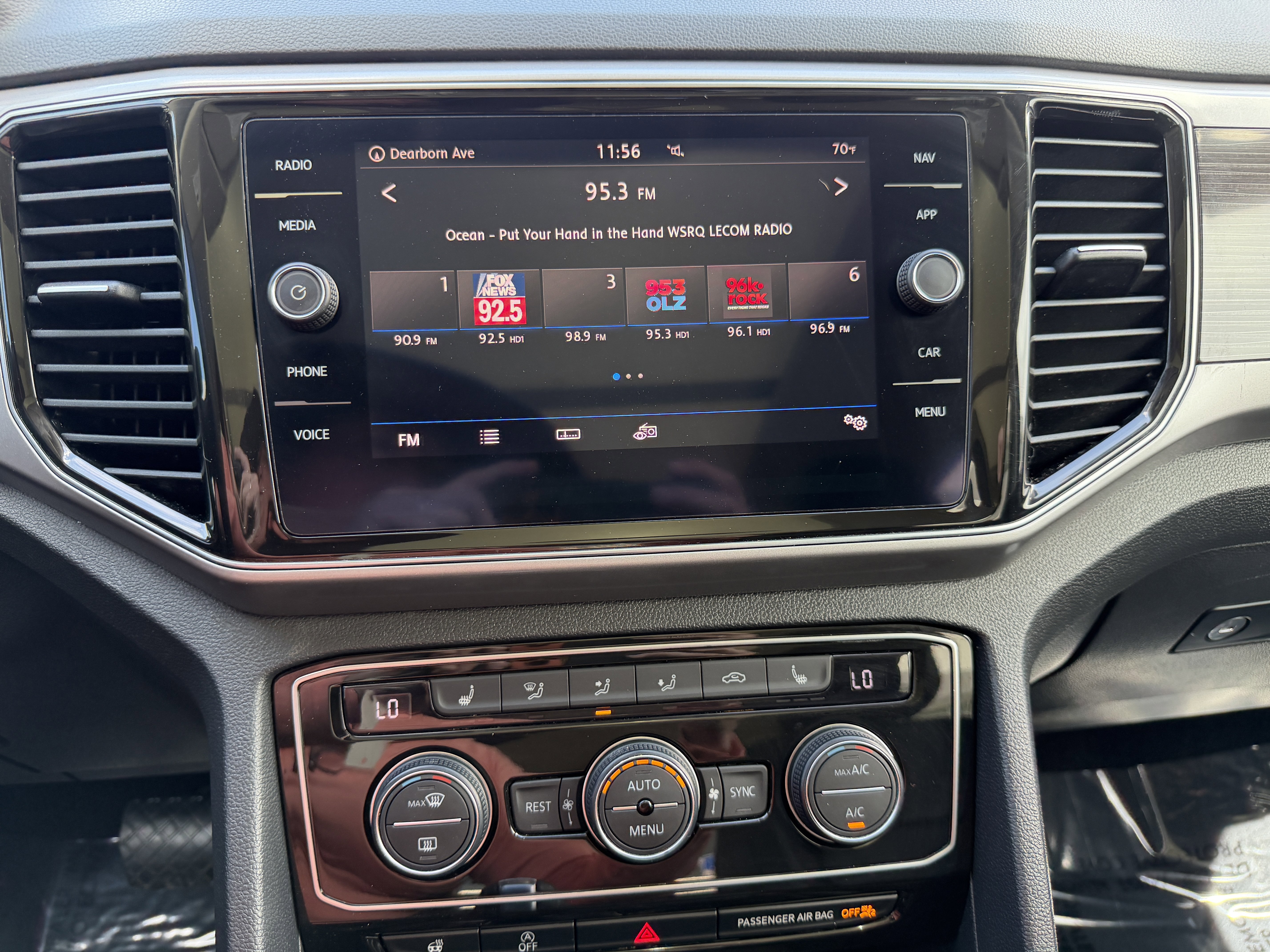 Used 2019 Volkswagen Atlas SEL FWD image 17