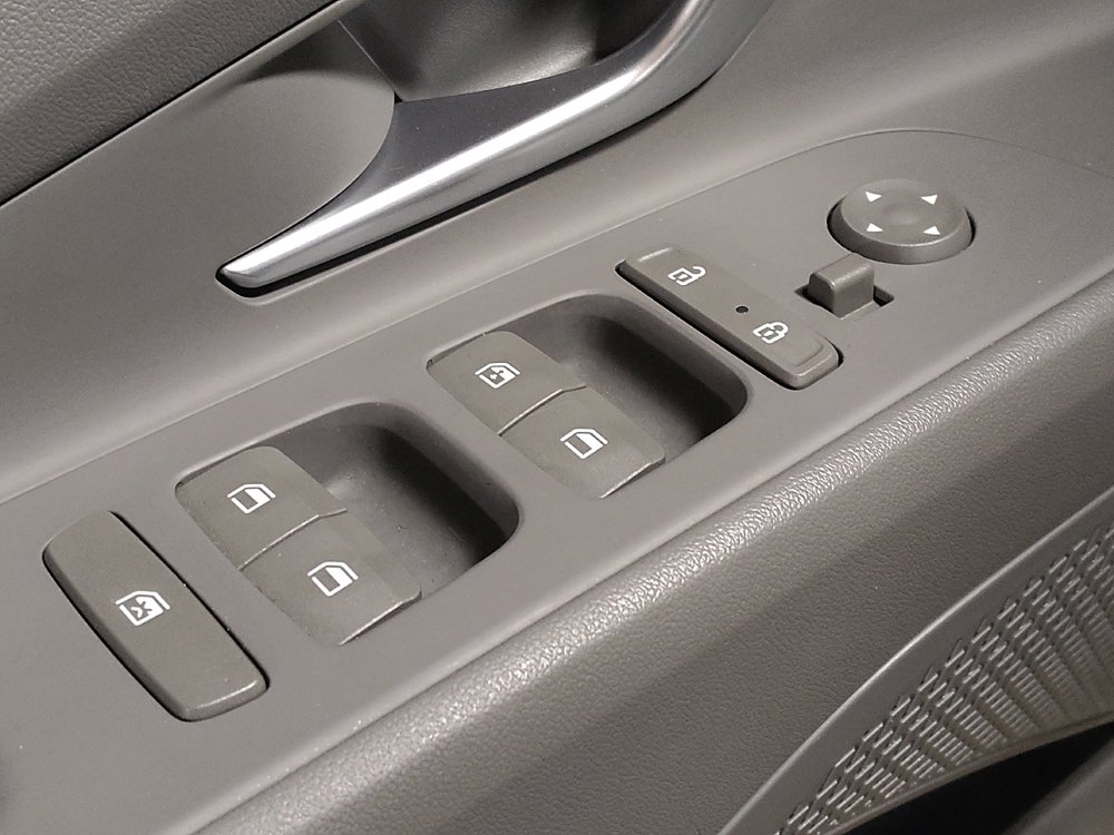 Used 2023 Hyundai Elantra SEL image 27