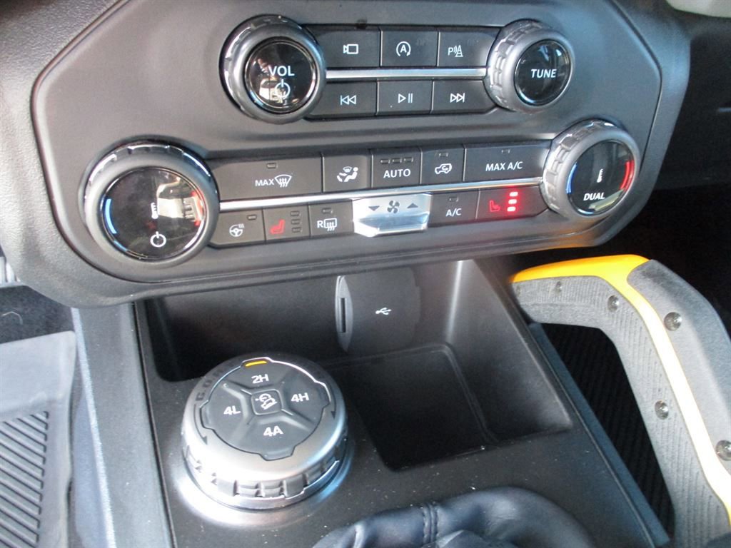 Used 2022 Ford Bronco Badlands image 14