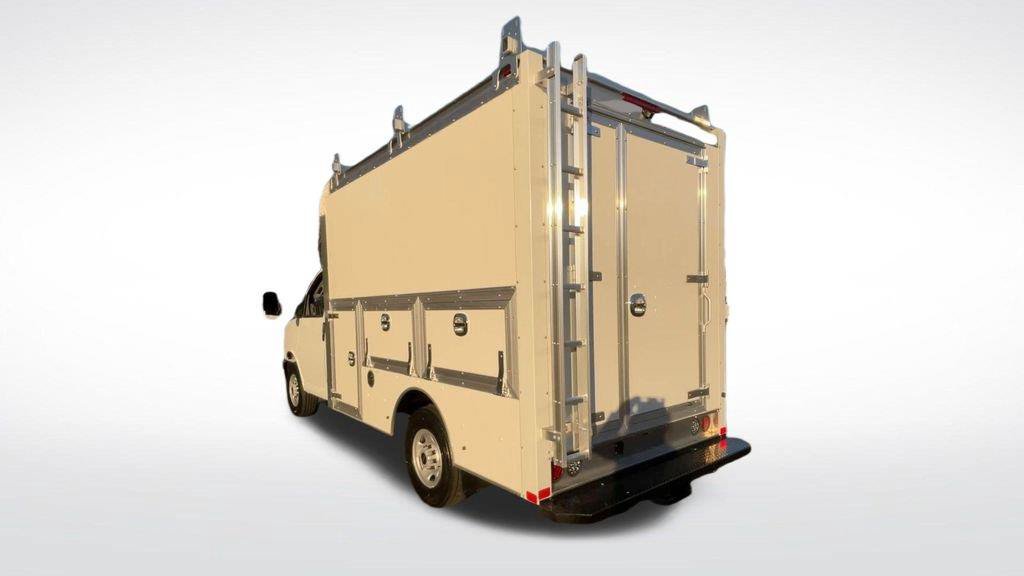 New 2025 GMC Savana 3500 w/ Power Convenience Package RWD image 9
