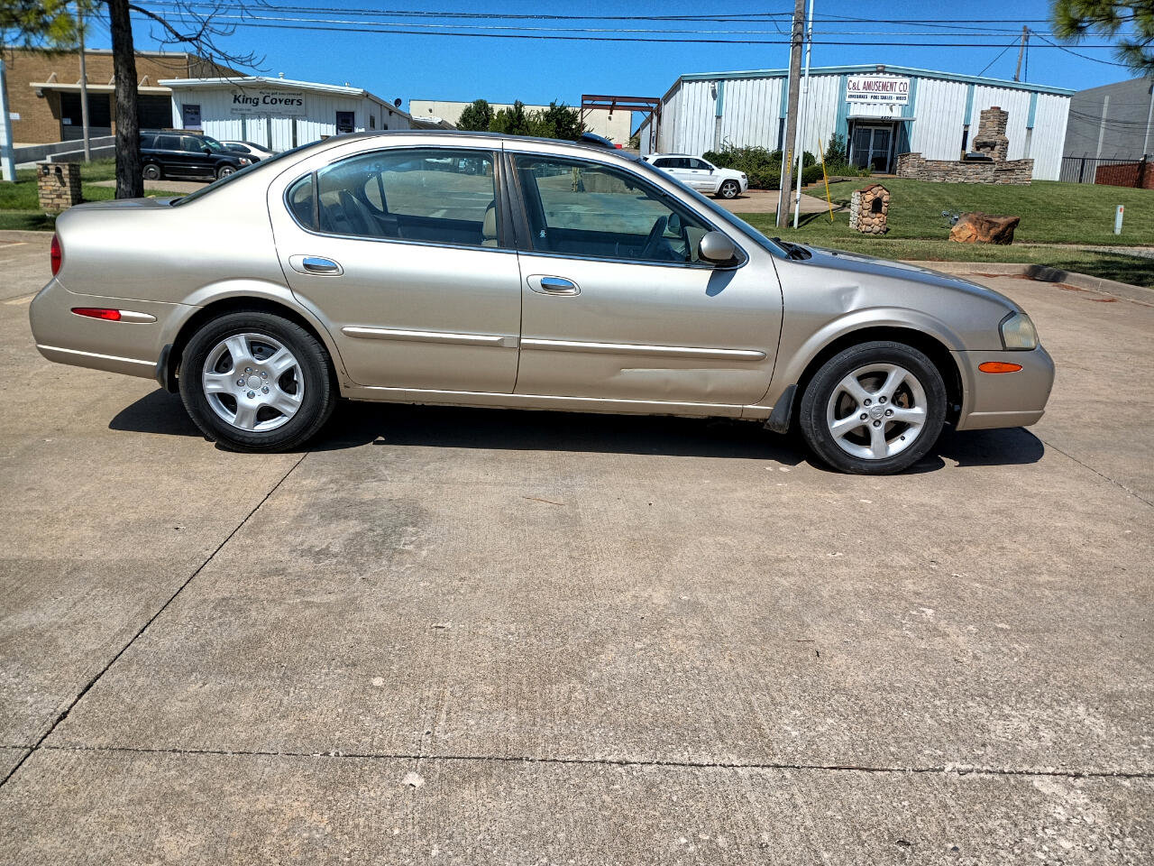 Used 2000 Nissan Maxima GLE image 3