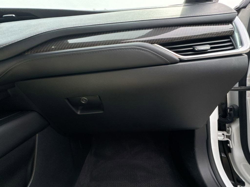 Used 2022 Cadillac XT4 Sport w/ Comfort Package image 35