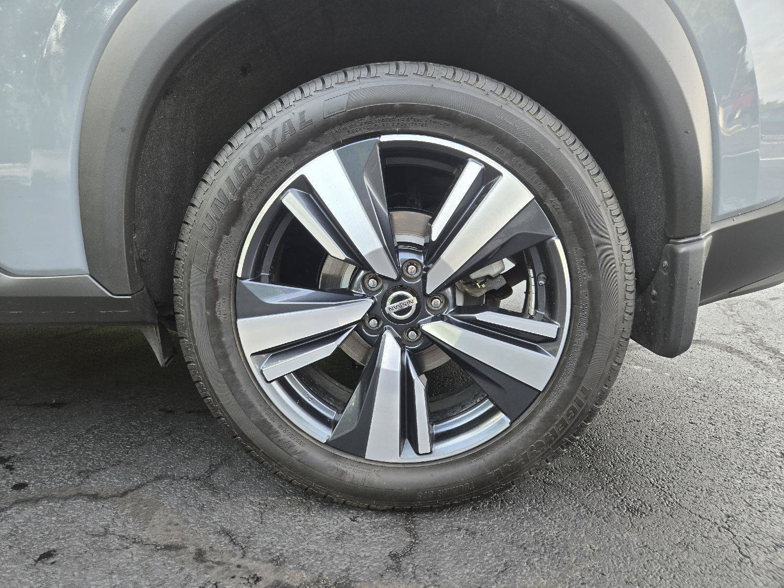 Used 2021 Nissan Rogue SL FWD image 11