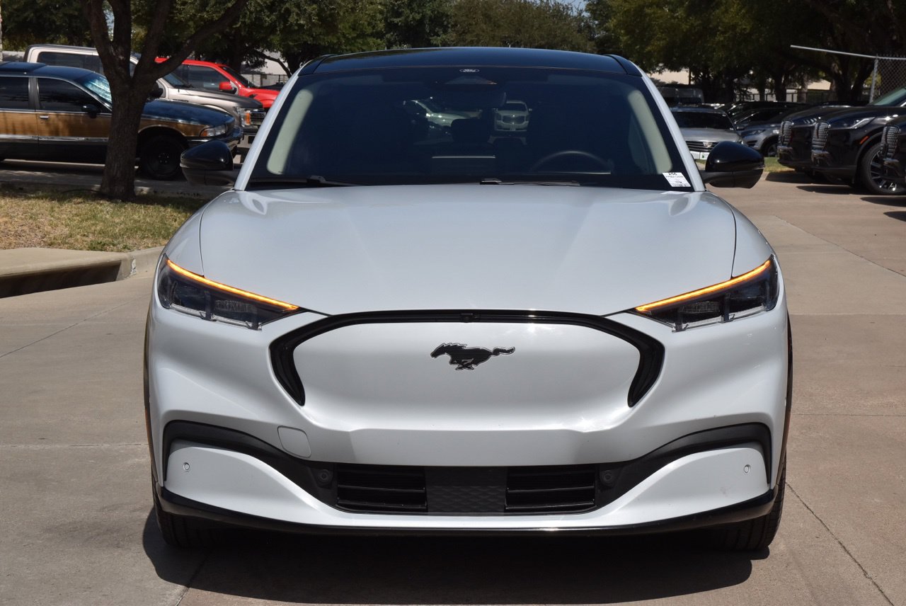 Used 2023 Ford Mustang Mach-E Premium RWD image 3