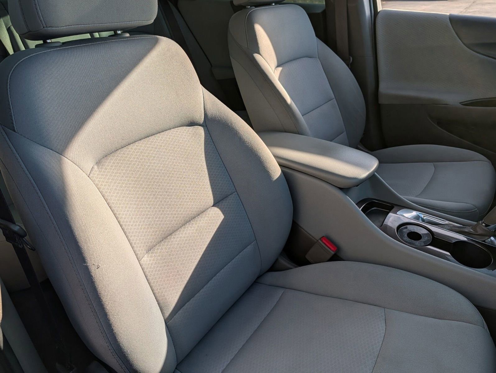 Used 2017 Chevrolet Malibu LS image 19