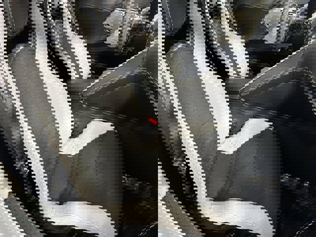 Used 2020 Chevrolet Corvette Stingray Premium Cpe w/ 3LT Preferred Equipment Group image 25