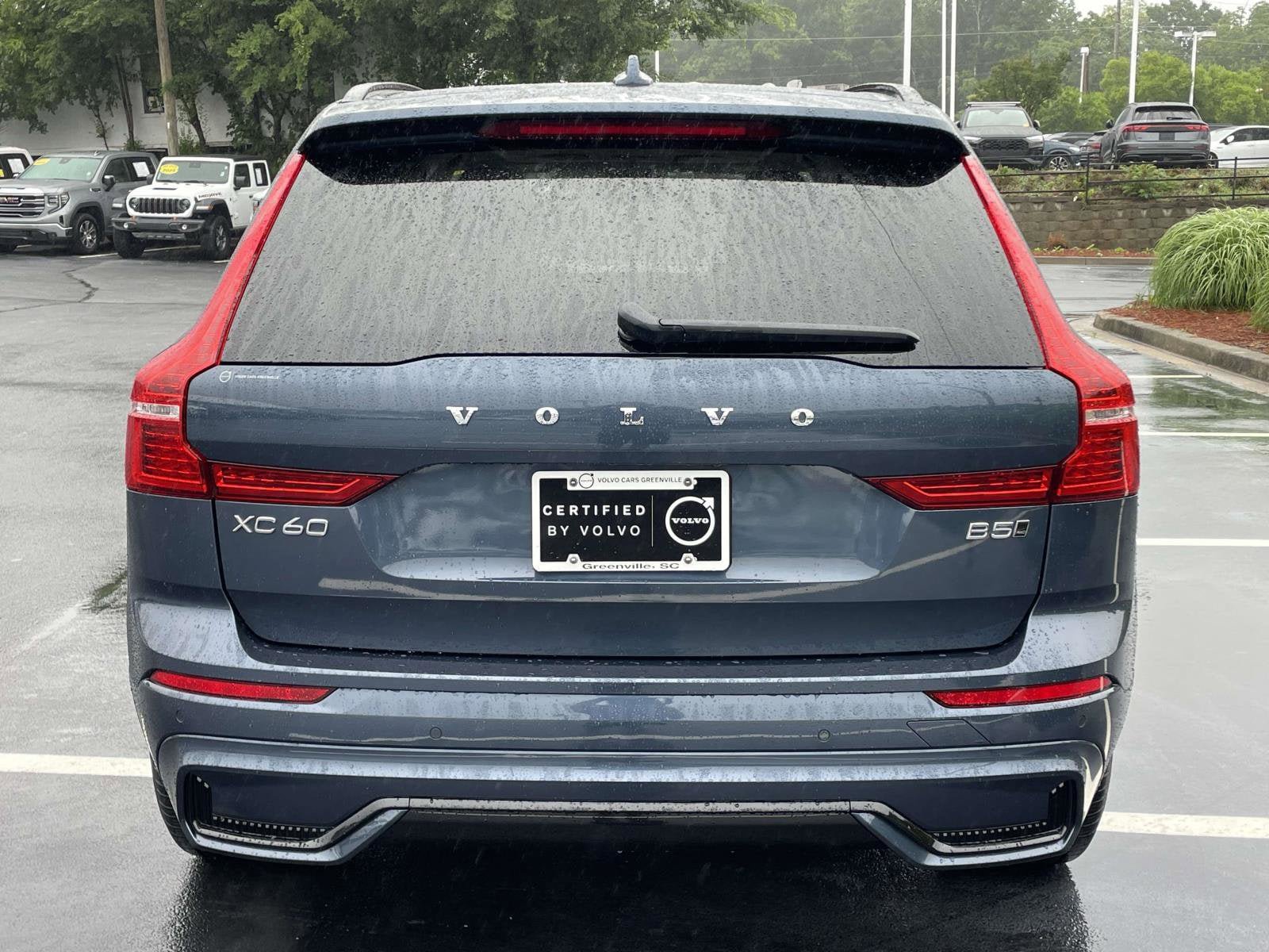 Certified 2025 Volvo XC60 B5 Core AWD/4WD image 6