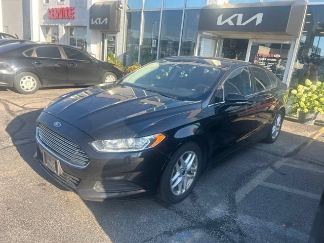Used 2016 Ford Fusion SE