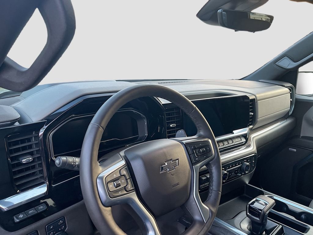 Used 2024 Chevrolet Silverado 1500 LTZ w/ Technology Package image 9