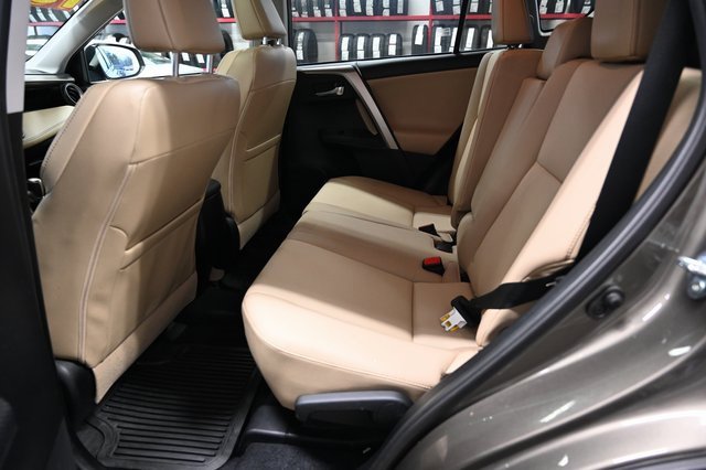 Used 2014 Toyota RAV4 Limited image 13
