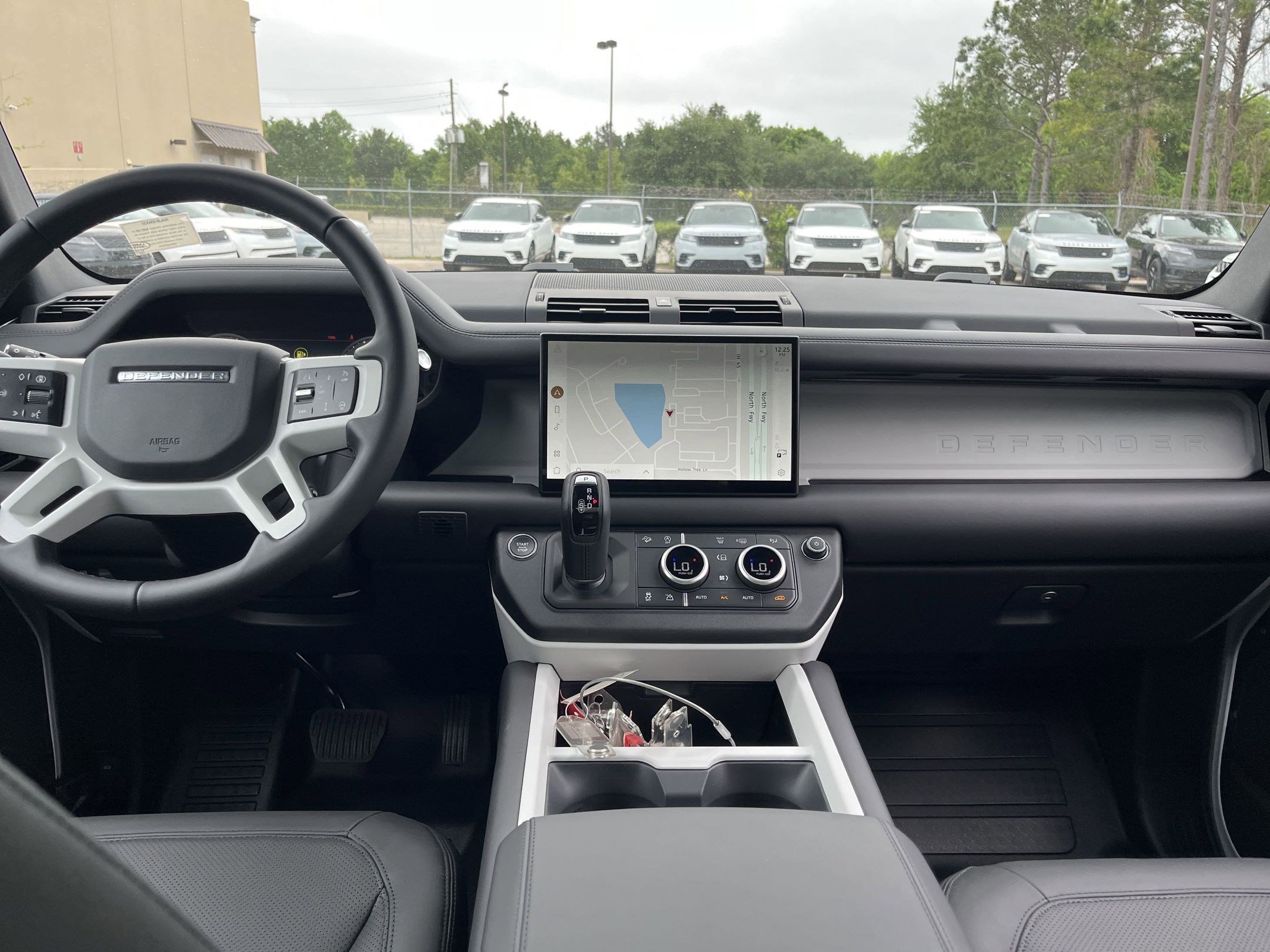 Used 2025 Land Rover Defender 110 S image 26