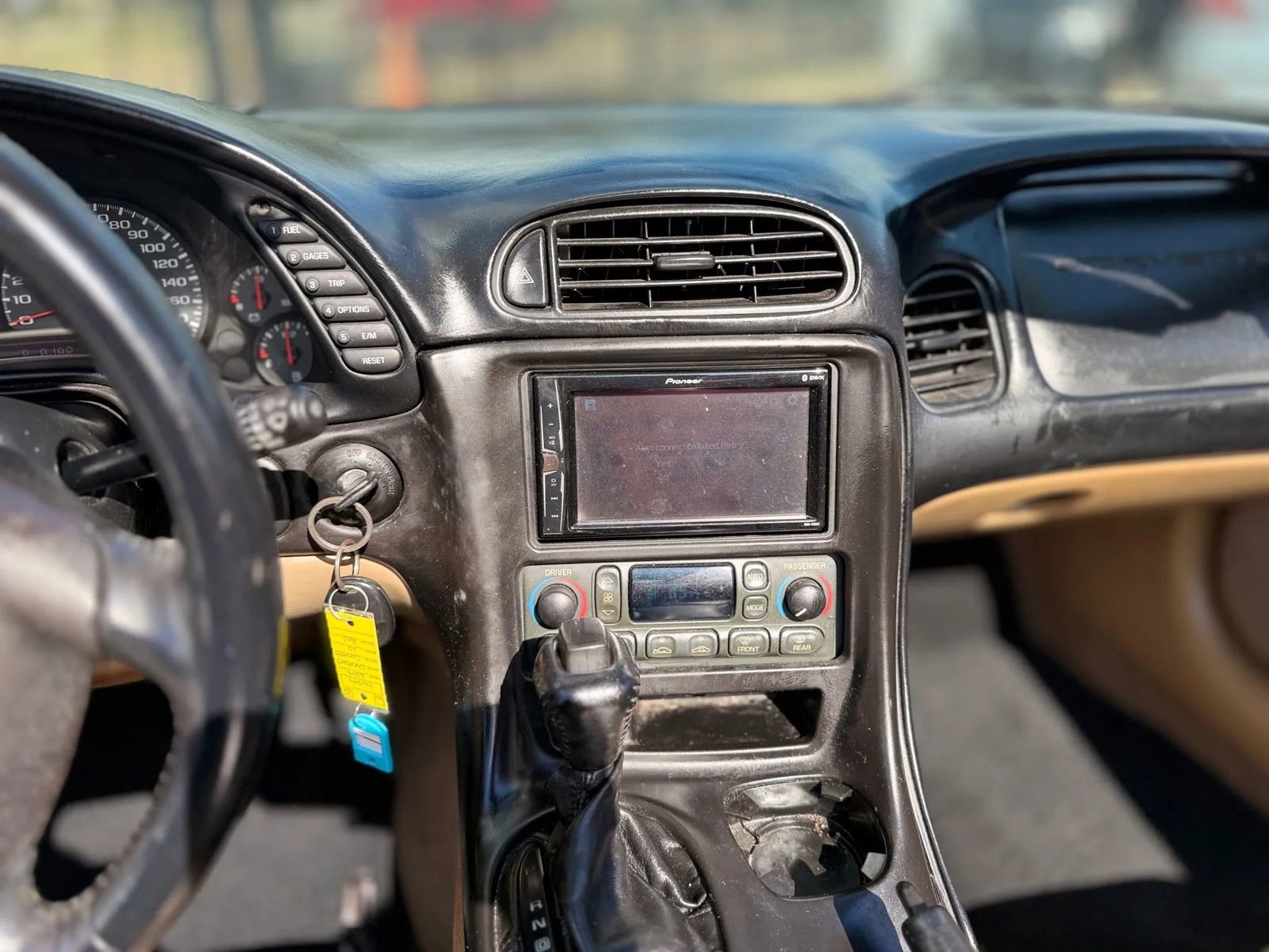 Used 2004 Chevrolet Corvette Convertible w/ Preferred Equipment Group image 26