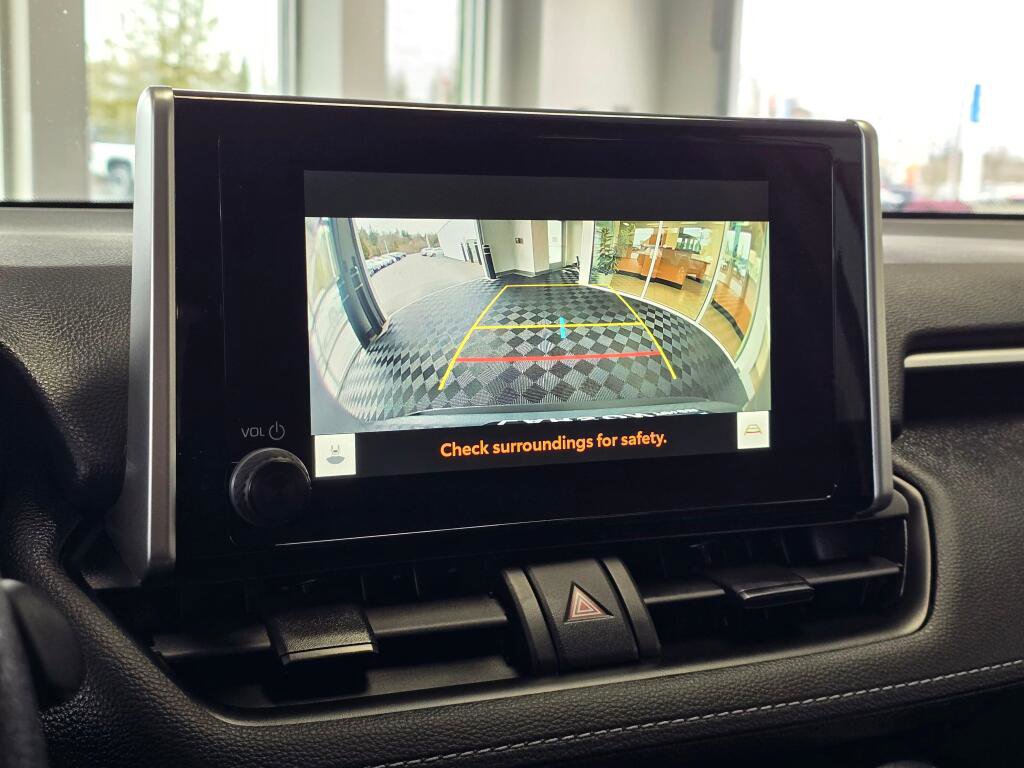 Used 2025 Toyota RAV4 LE image 30