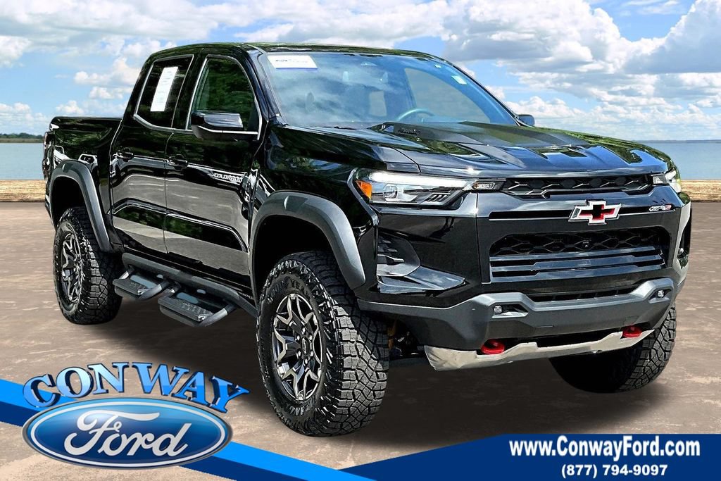 Used 2025 Chevrolet Colorado ZR2 w/ Technology Package