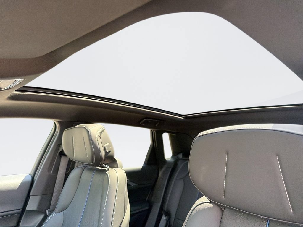 Certified 2024 Cadillac Lyriq Luxury RWD image 6