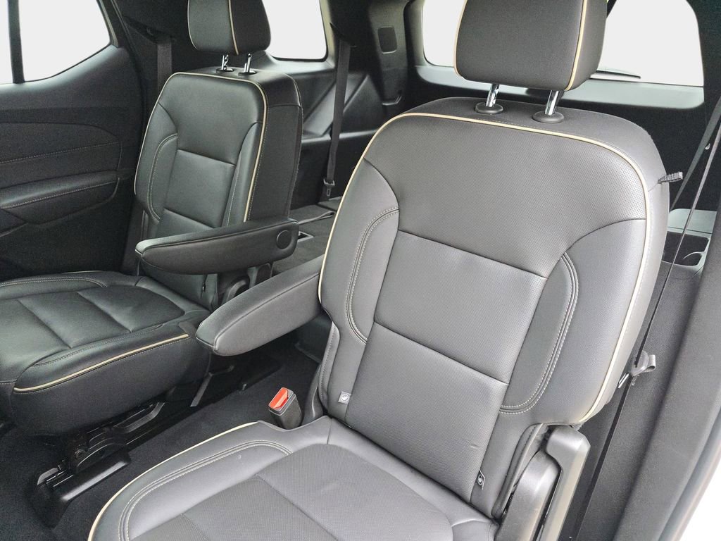 Used 2023 Chevrolet Traverse Premier w/ Redline Edition AWD/4WD image 18