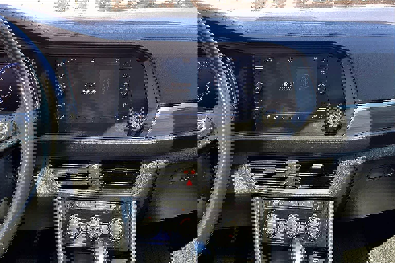 Used 2019 Volkswagen Jetta SEL w/ Cold Weather Package image 7