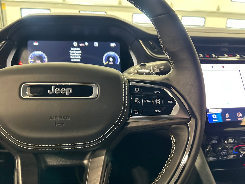 New 2025 Jeep Grand Cherokee Overland w/ Adv Protech Group III image 20