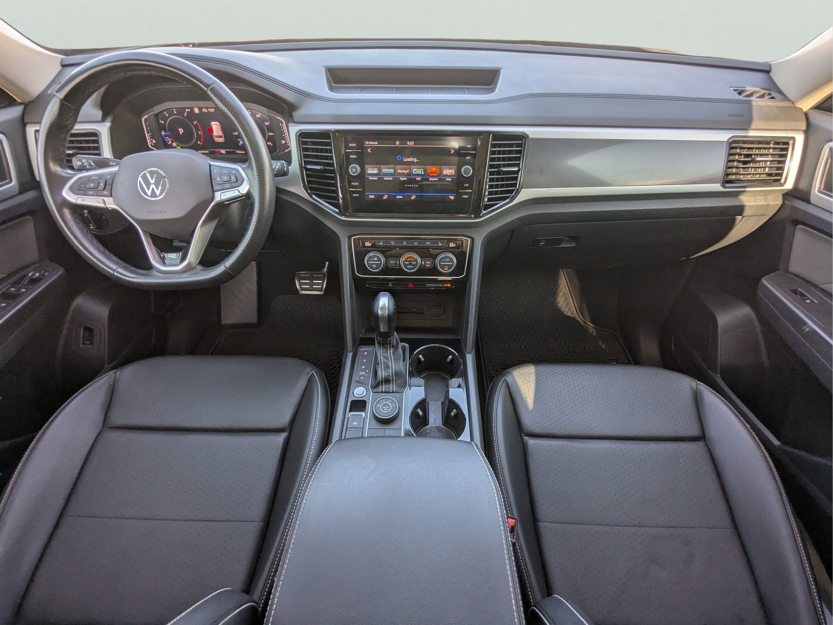 Used 2023 Volkswagen Atlas SEL R-Line AWD/4WD image 30