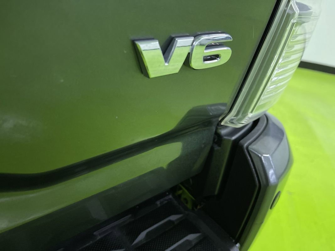 Used 2021 Toyota Tacoma TRD Off-Road w/ TRD Premium Off Road Package image 13