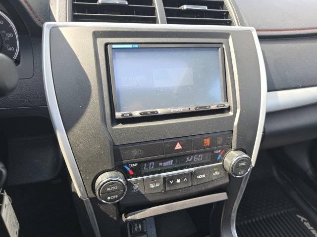 Used 2017 Toyota Camry XSE image 18