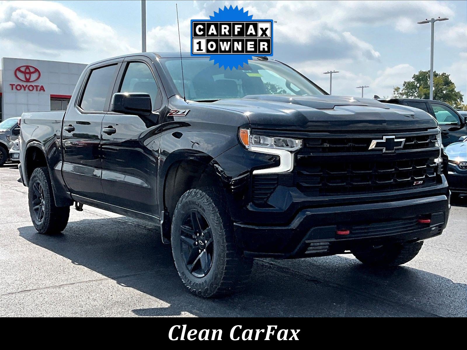 Used 2023 Chevrolet Silverado 1500 LT Trail Boss AWD/4WD image 3