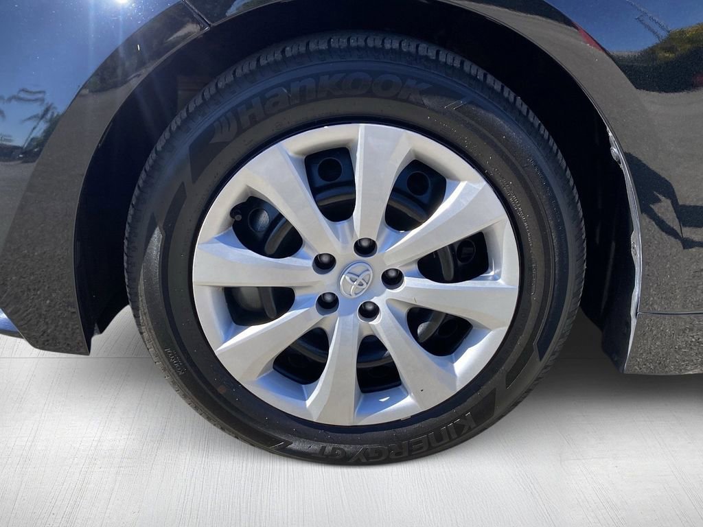 Certified 2025 Toyota Corolla LE image 14