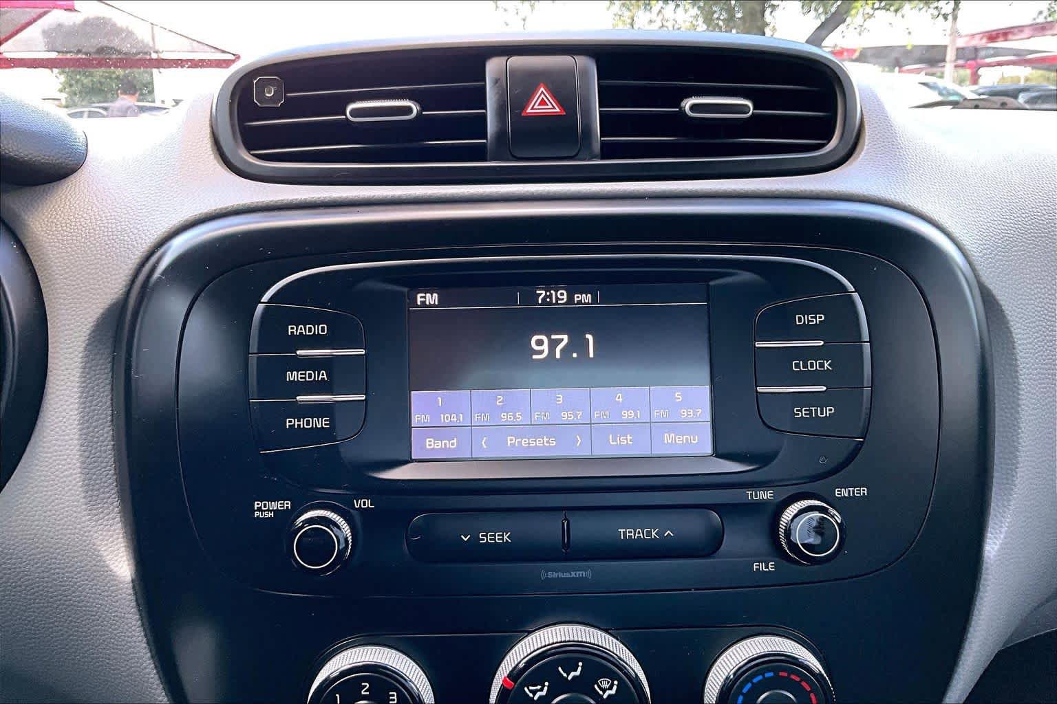 Used 2019 Kia Soul FWD image 31