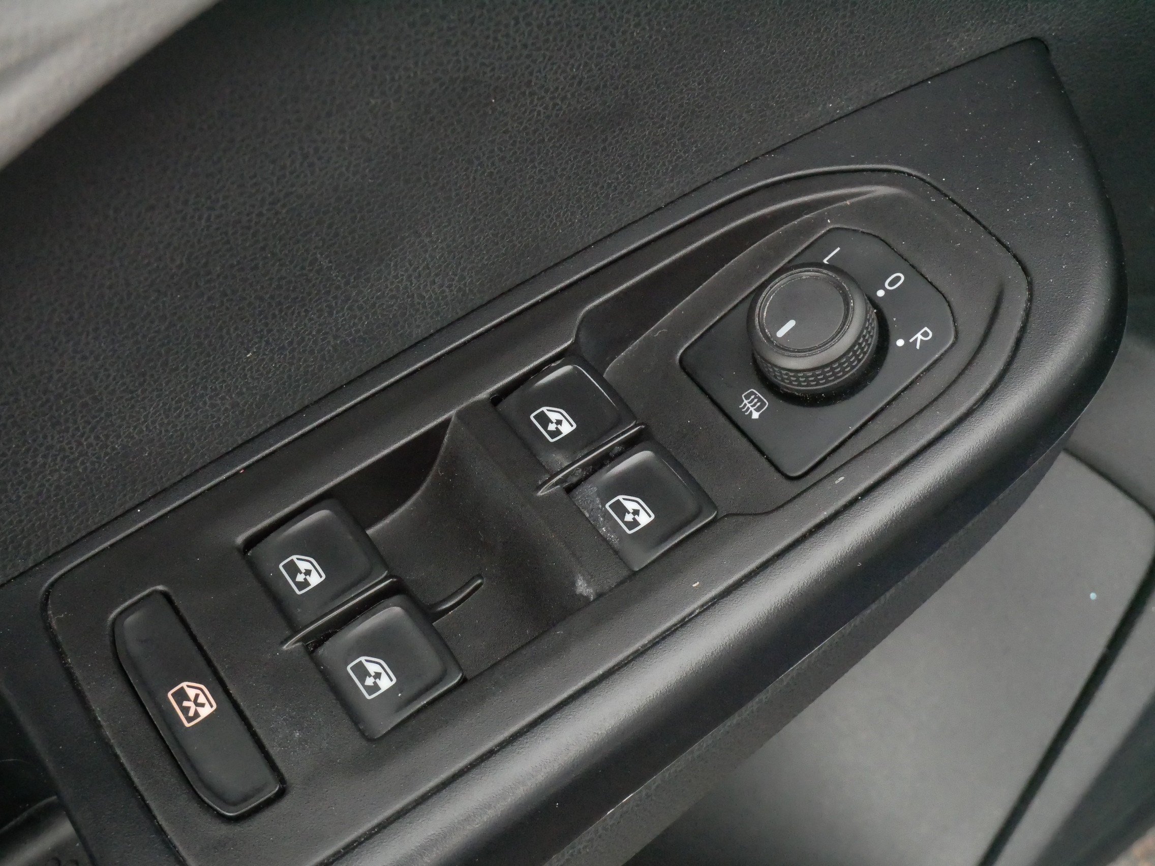 Used 2024 Volkswagen Taos S AWD/4WD image 17