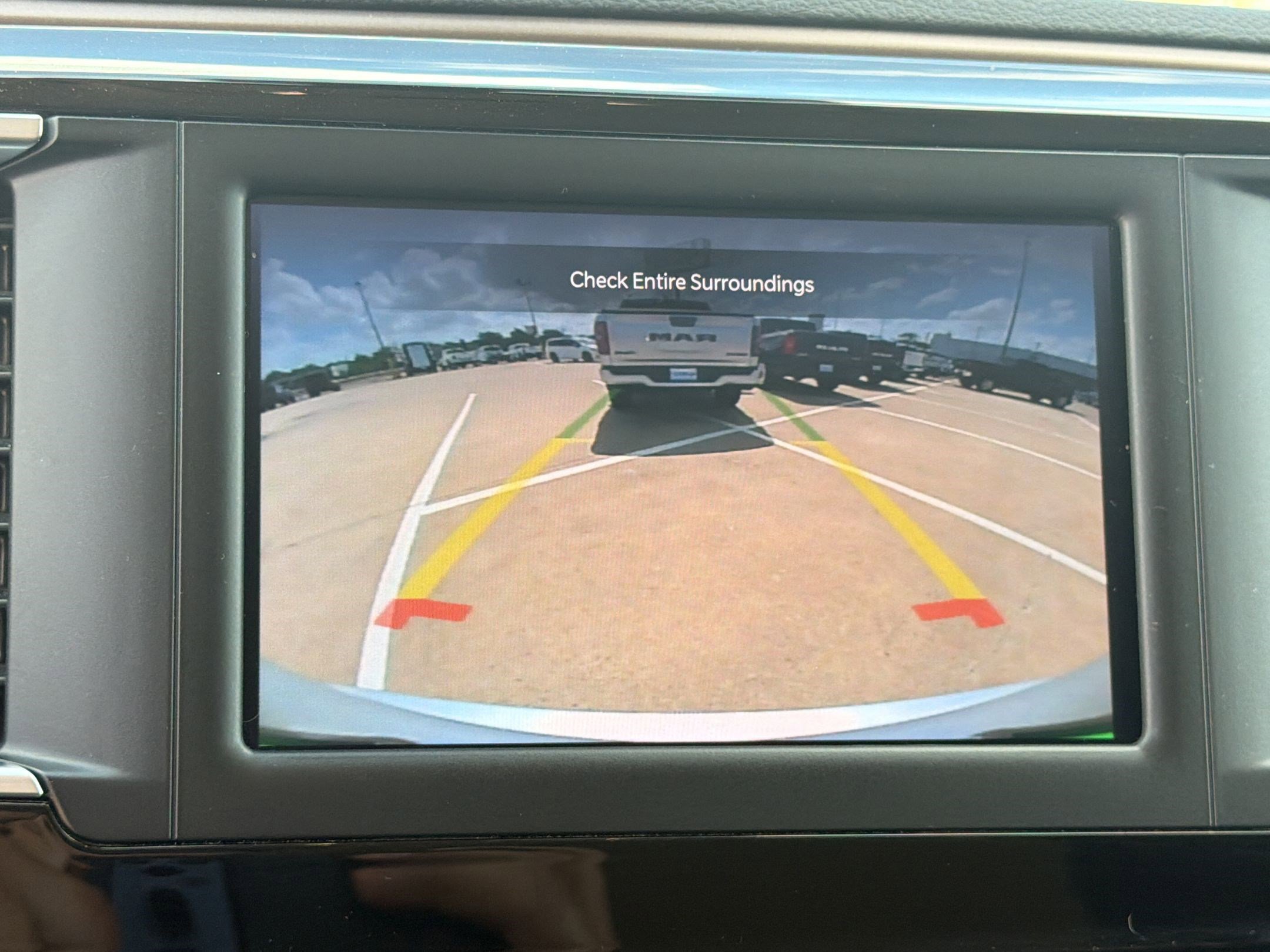 Used 2024 Chrysler Voyager LX image 24