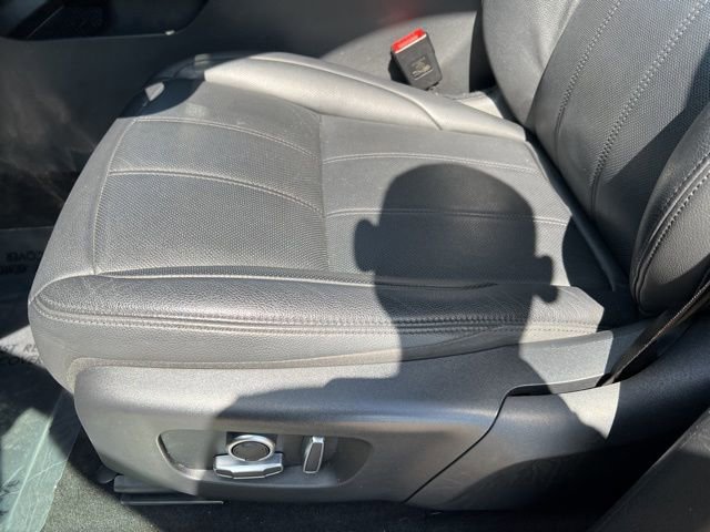Used 2022 Land Rover Range Rover Evoque R-Dynamic SE image 20