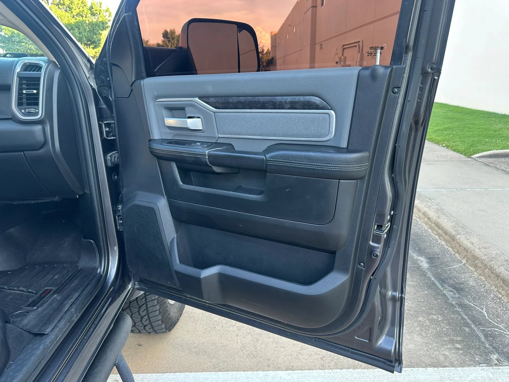 Used 2020 RAM 2500 Lone Star w/ Level 1 Equipment Group AWD/4WD image 31