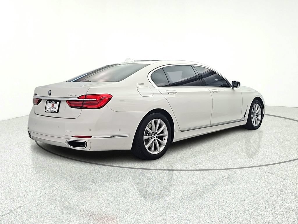 Used 2018 BMW 740e xDrive AWD/4WD image 7