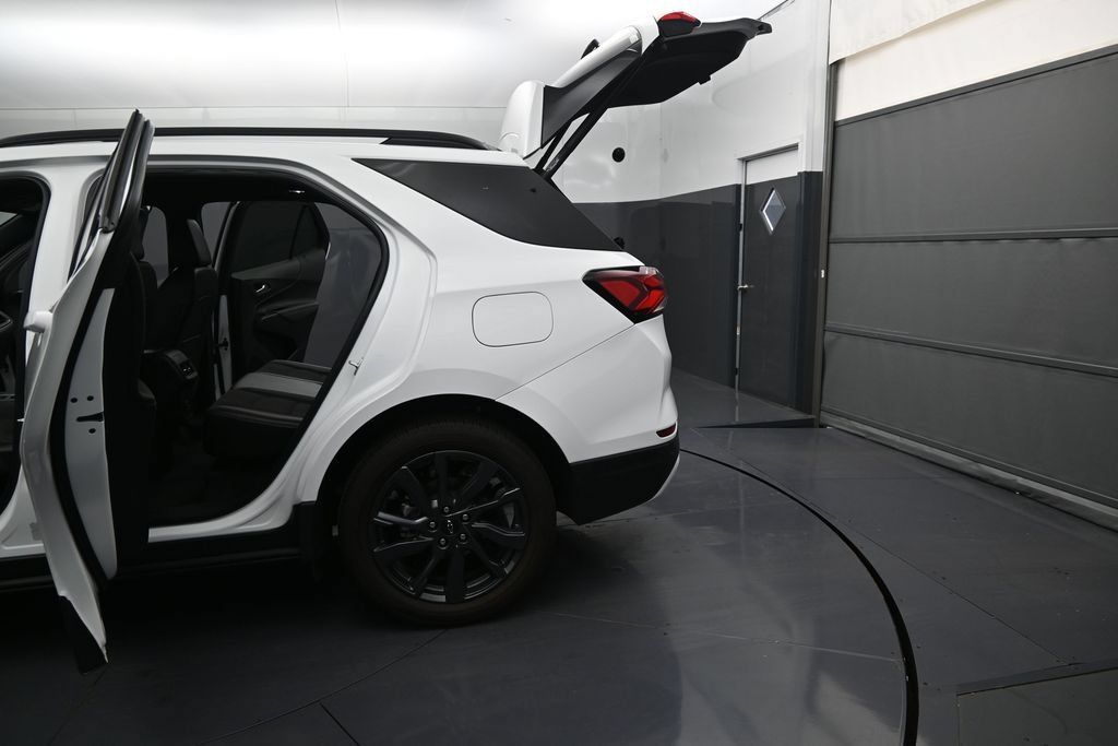 Certified 2024 Chevrolet Equinox RS AWD/4WD image 12