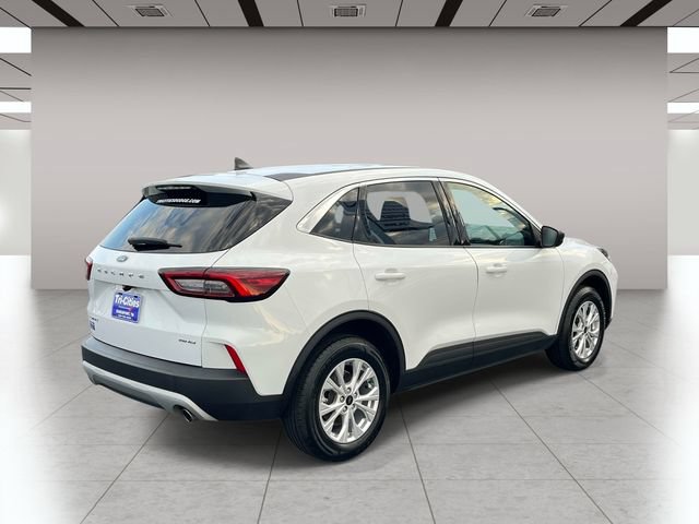Used 2024 Ford Escape Active AWD/4WD image 3