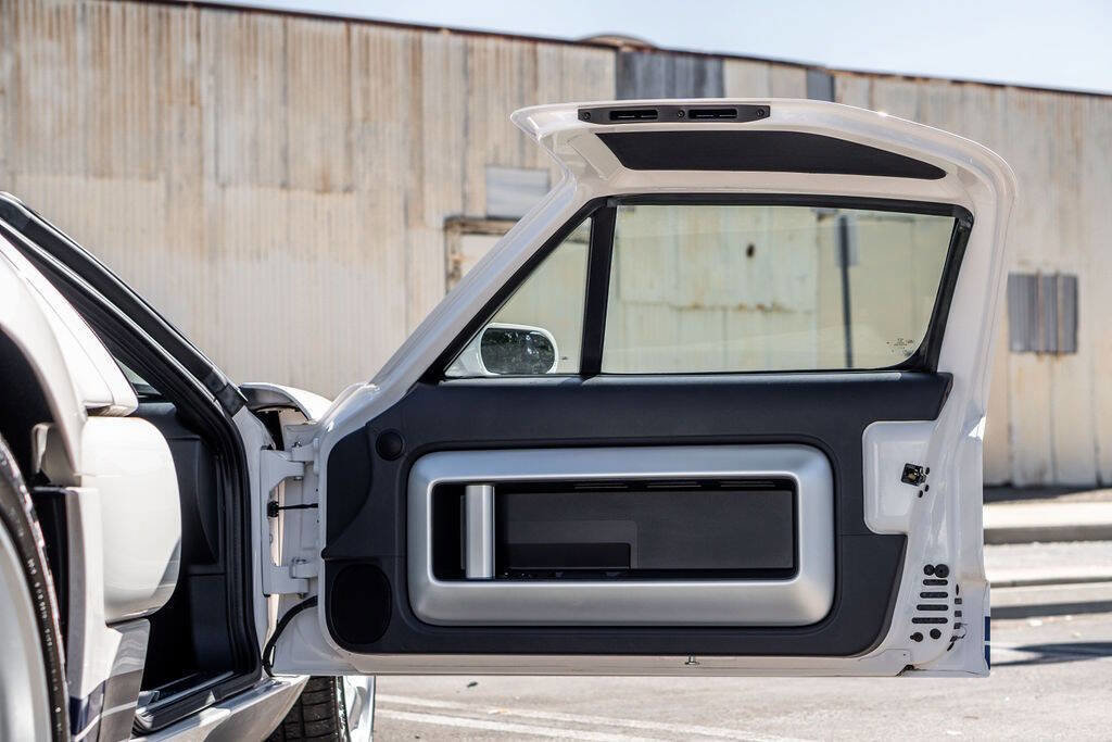 Used 2005 Ford GT image 20