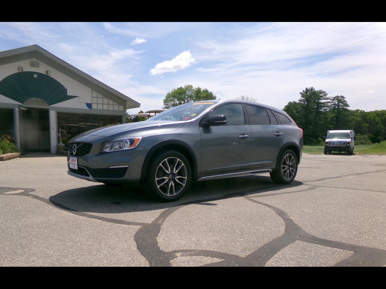 Used 2018 Volvo V60 T5 Cross Country AWD/4WD image 2