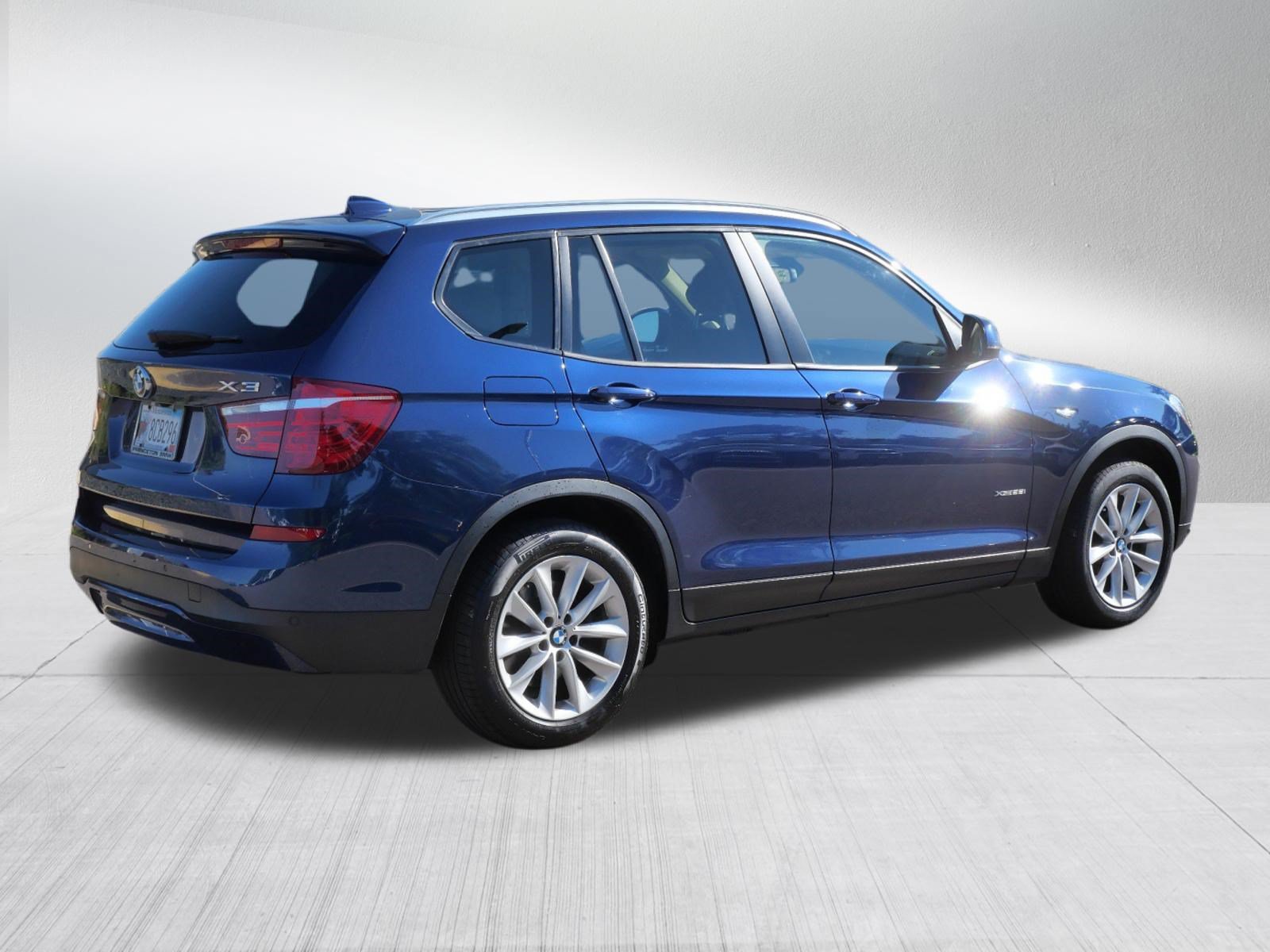 Used 2017 BMW X3 xDrive28i AWD/4WD image 7