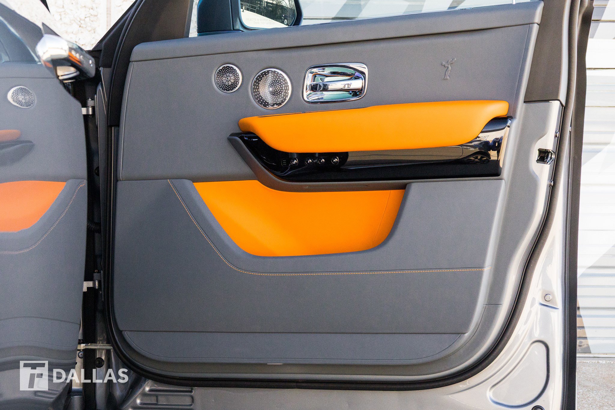 Used 2023 Rolls-Royce Cullinan w/ Cullinan Package image 29