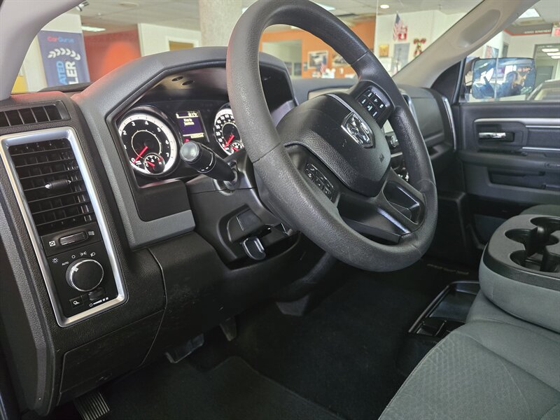 Used 2019 RAM 1500 Classic SLT image 7