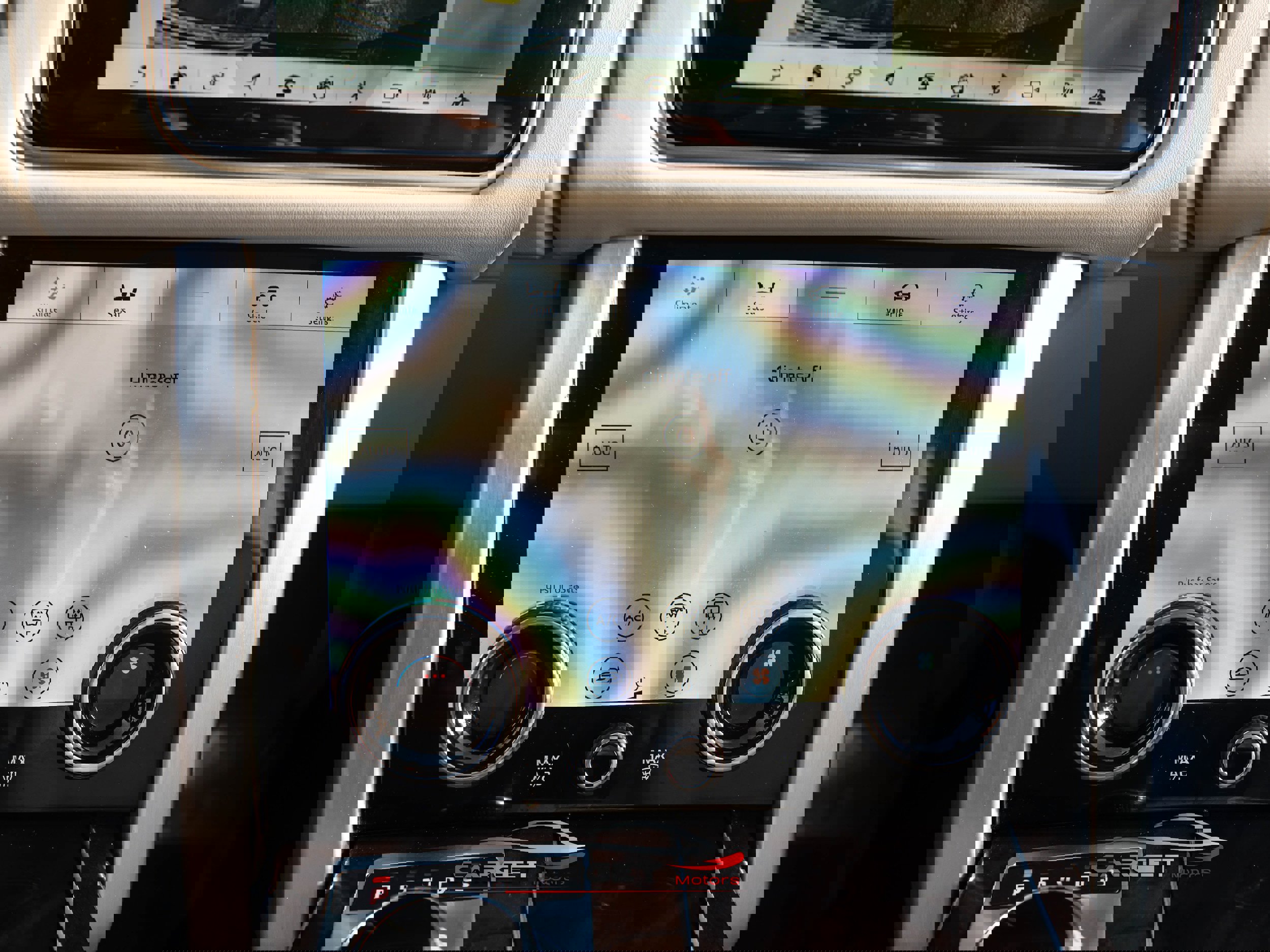 Used 2020 Land Rover Range Rover HSE image 34