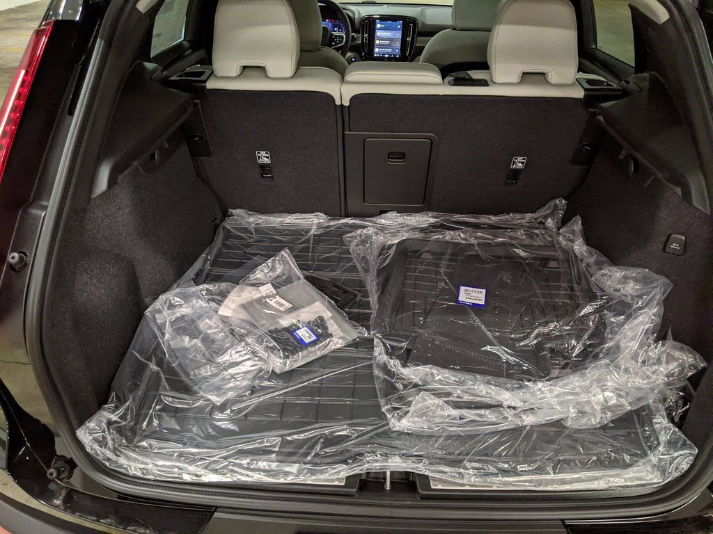 New 2025 Volvo XC40 B5 Plus w/ Protection Package Premier image 26