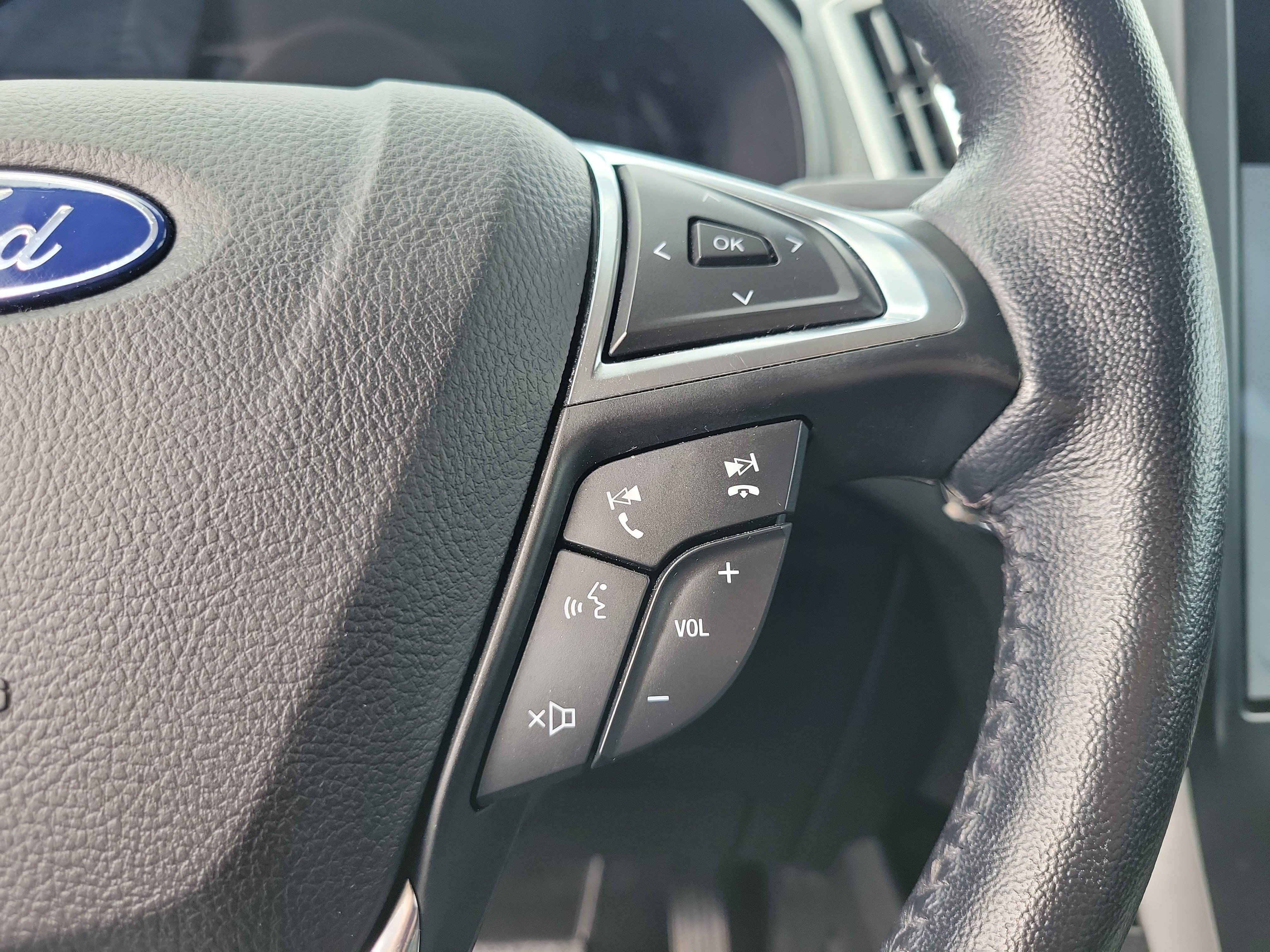 Used 2023 Ford Edge SEL image 23