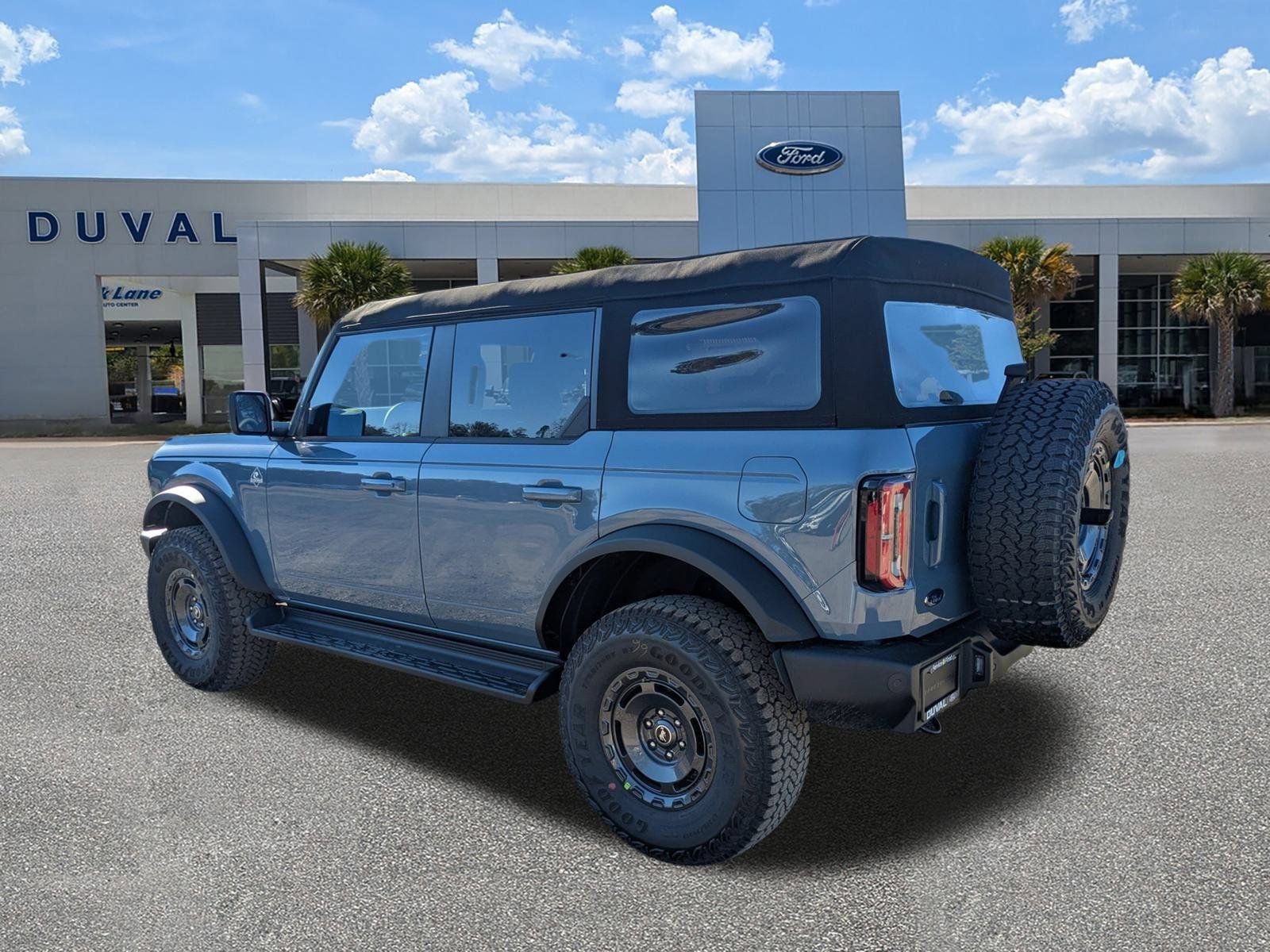 New 2025 Ford Bronco Outer Banks w/ Sasquatch Package AWD/4WD image 6