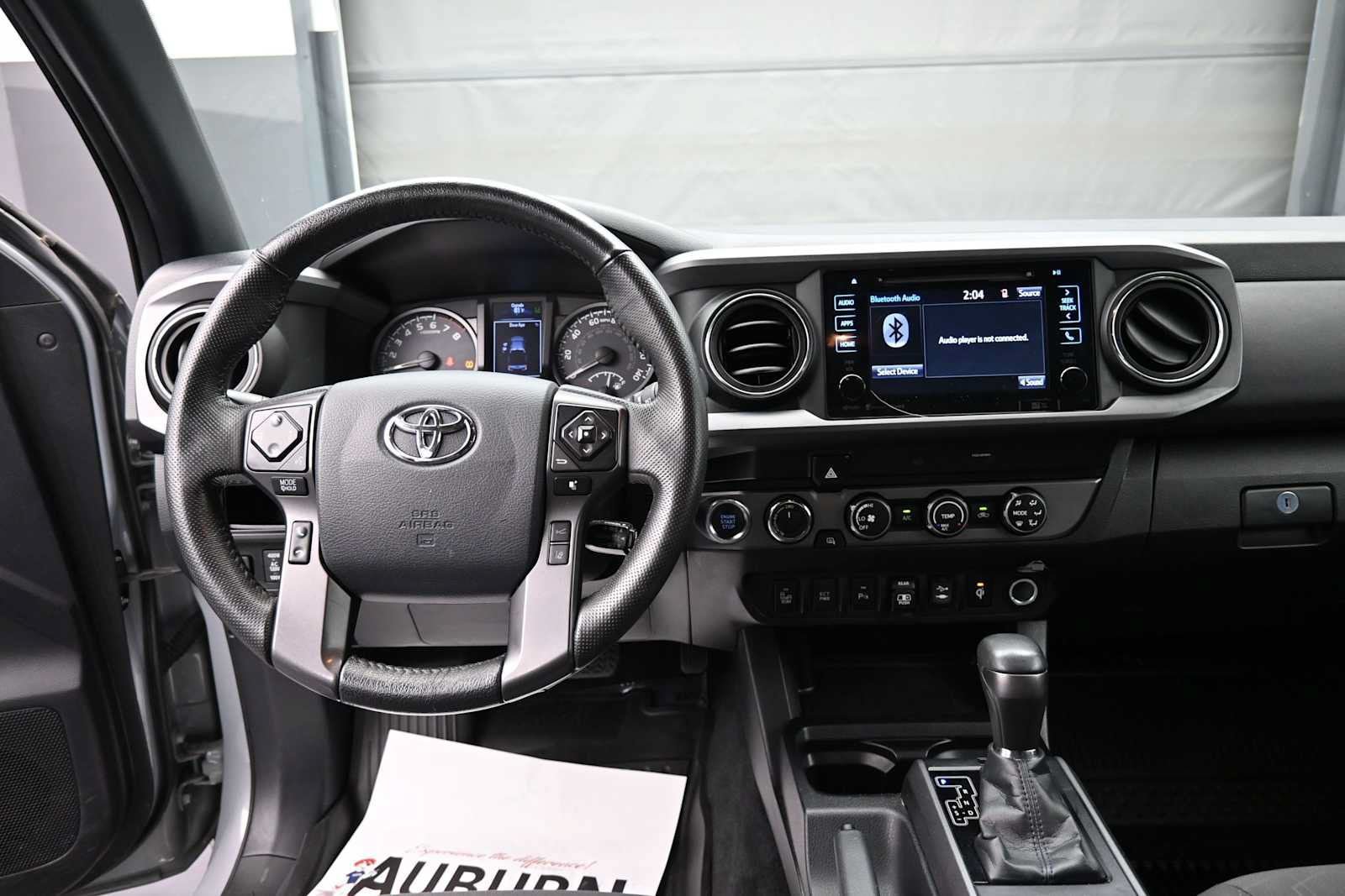 Used 2019 Toyota Tacoma TRD Off-Road w/ Technology Package AWD/4WD image 13