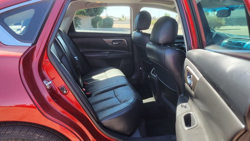 Used 2015 Nissan Altima 3.5 SL FWD image 19
