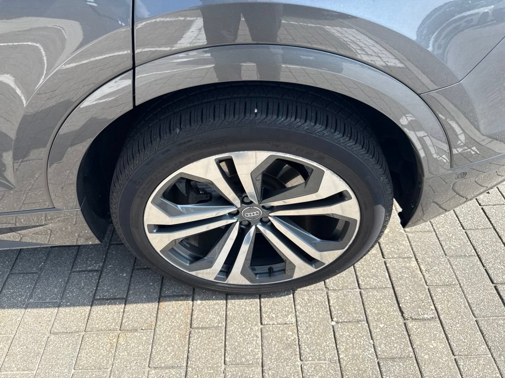 Used 2020 Audi Q8 Premium Plus AWD/4WD image 10