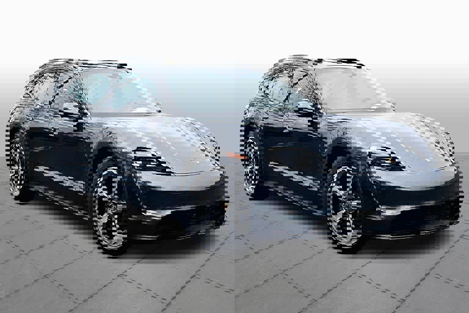 Used 2022 Porsche Taycan 4 Cross Turismo image 2